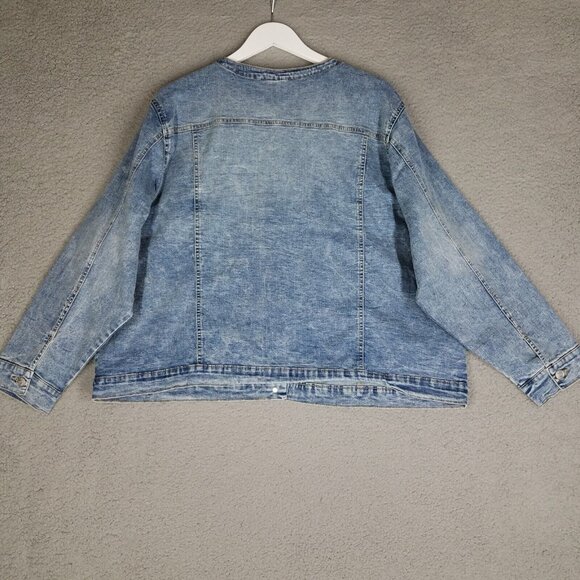 NEW Avenue Jean Jacket Women's 26/ 28 Blue Embroidered Sequin Denim Button Up - Picture 2 of 13